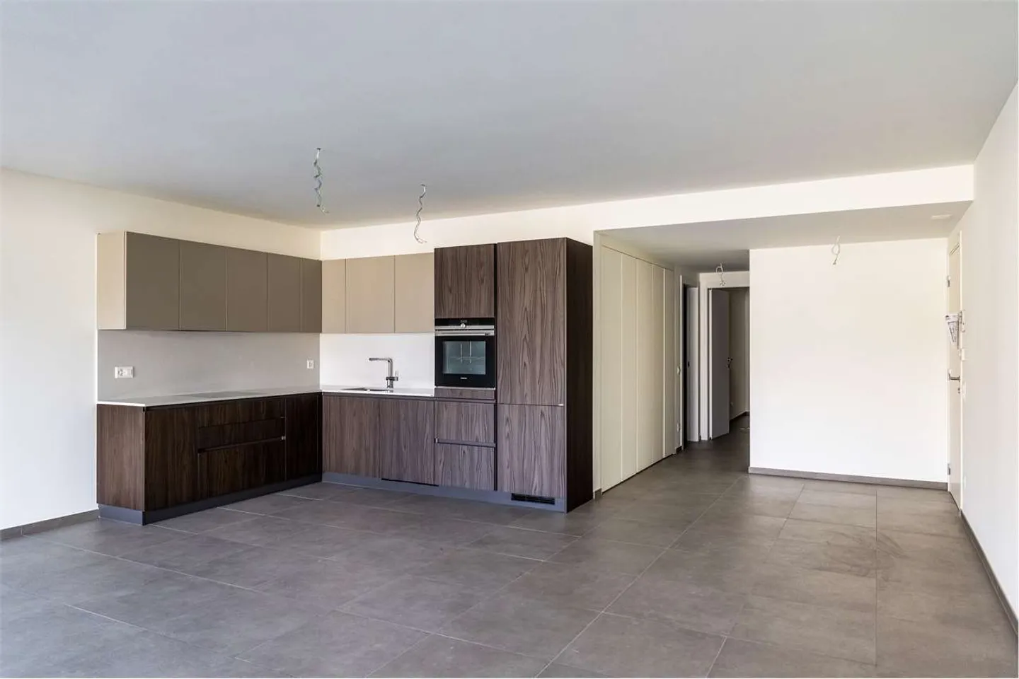 Nouvel appartement de 3,5 pièces à Gordola avec jardin - Photo 4 sur 13