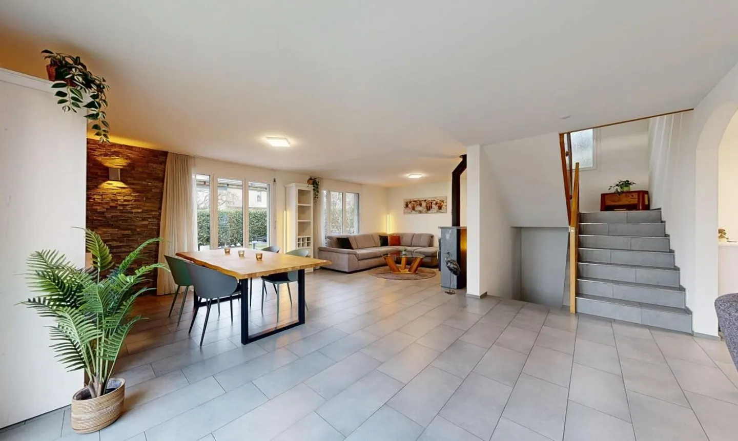 Einfamilienhaus mit privatem Garten - Foto 3 von 11