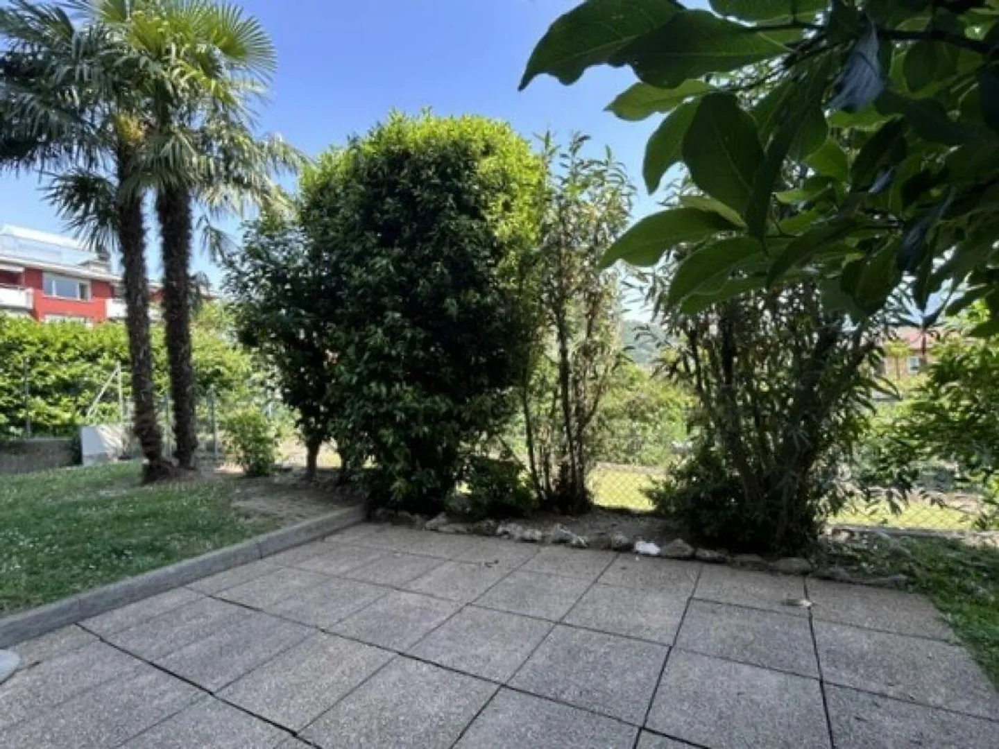 APPARTEMENT 2.5 PIÈCES DE 80mq AVEC UN AGRÉABLE ESPACE EXTÉRIEUR (JARDIN... - Photo 15 sur 17
