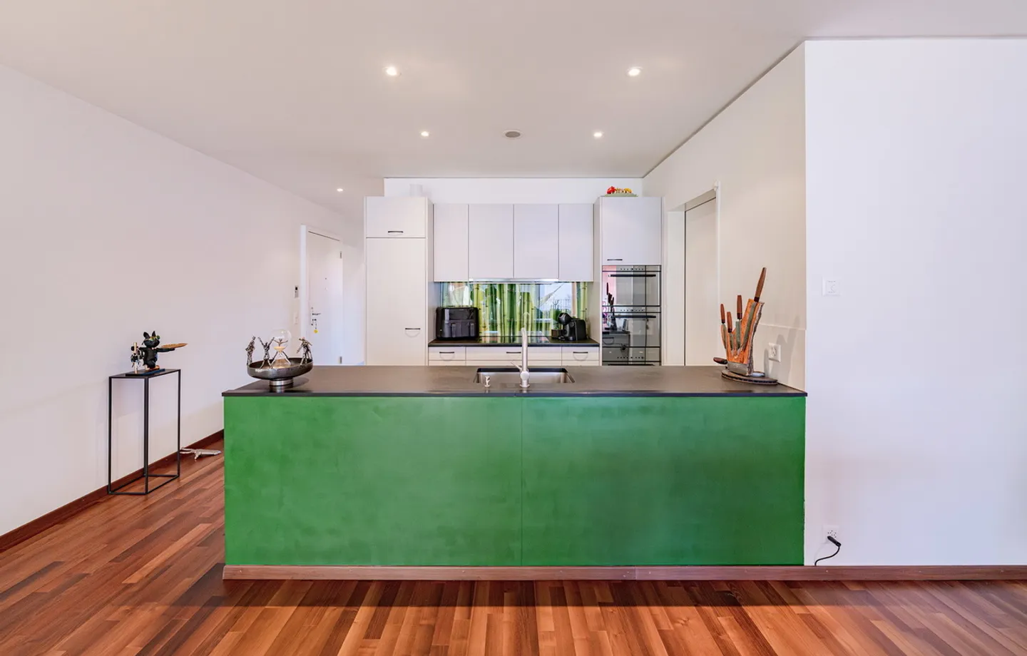 City of Zug - Exclusive Living in Prime Location - Photo 4 of 7