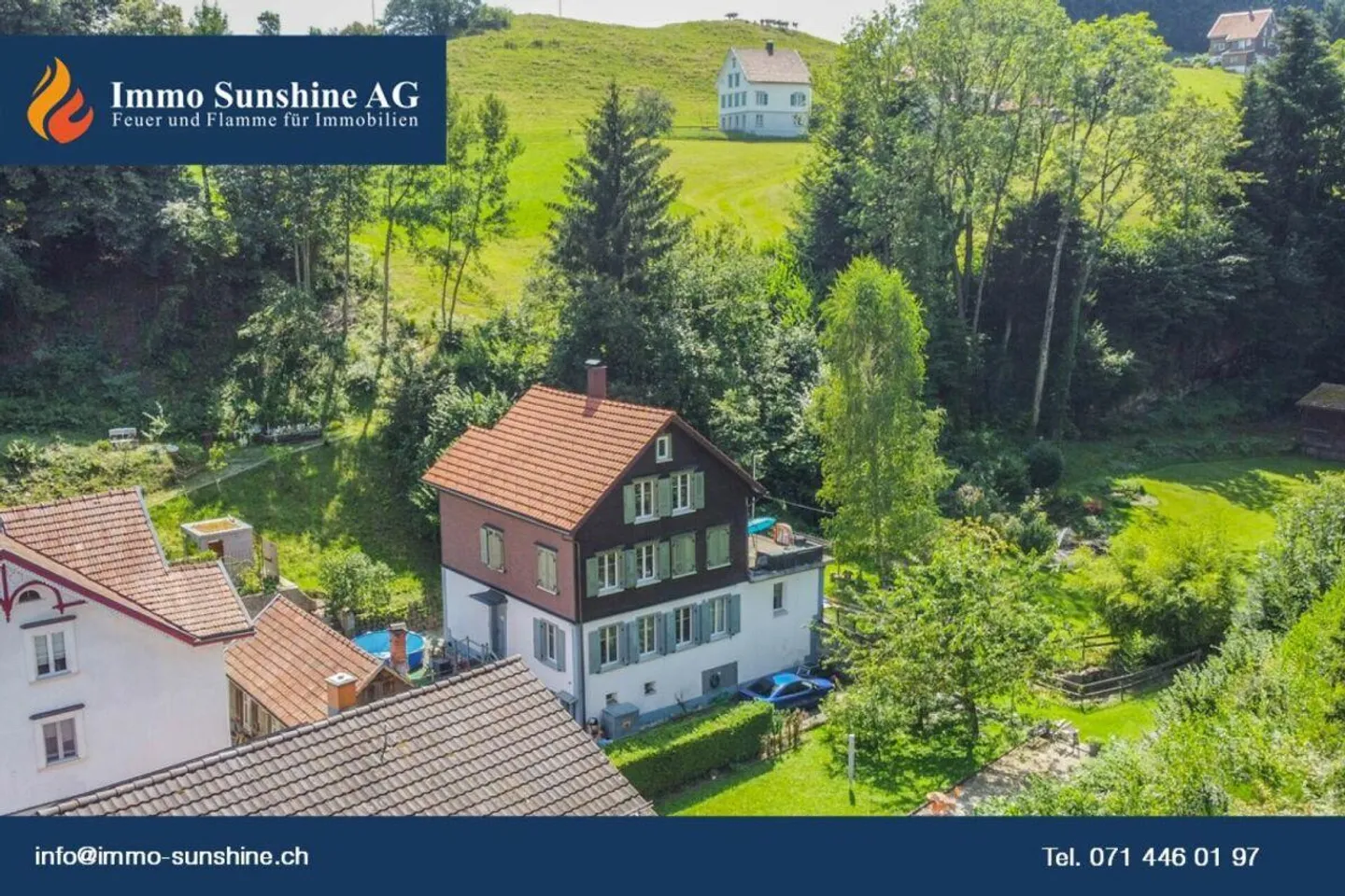 Bella casa plurifamiliare con 2 unità in una posizione tranquilla e amichevole - Foto 1 di 1