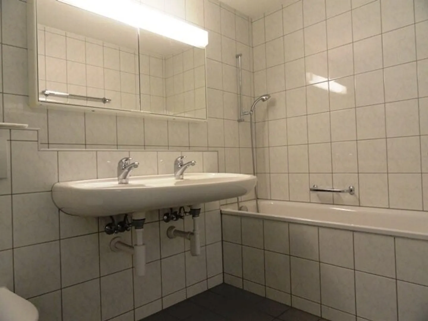 Un Début d'Appartement Heureux - Photo 5 sur 5