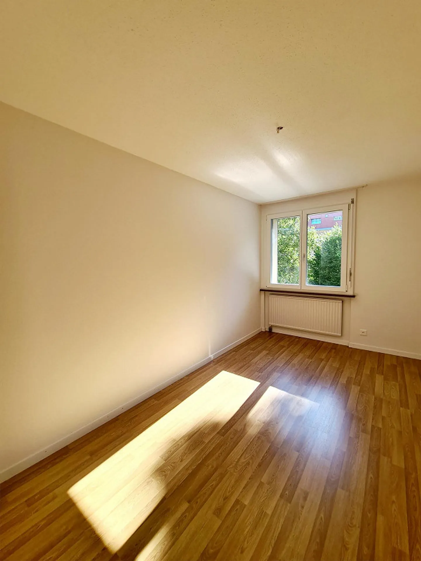 Ampio appartamento di 3,5 locali con balcone - Foto 11 di 11