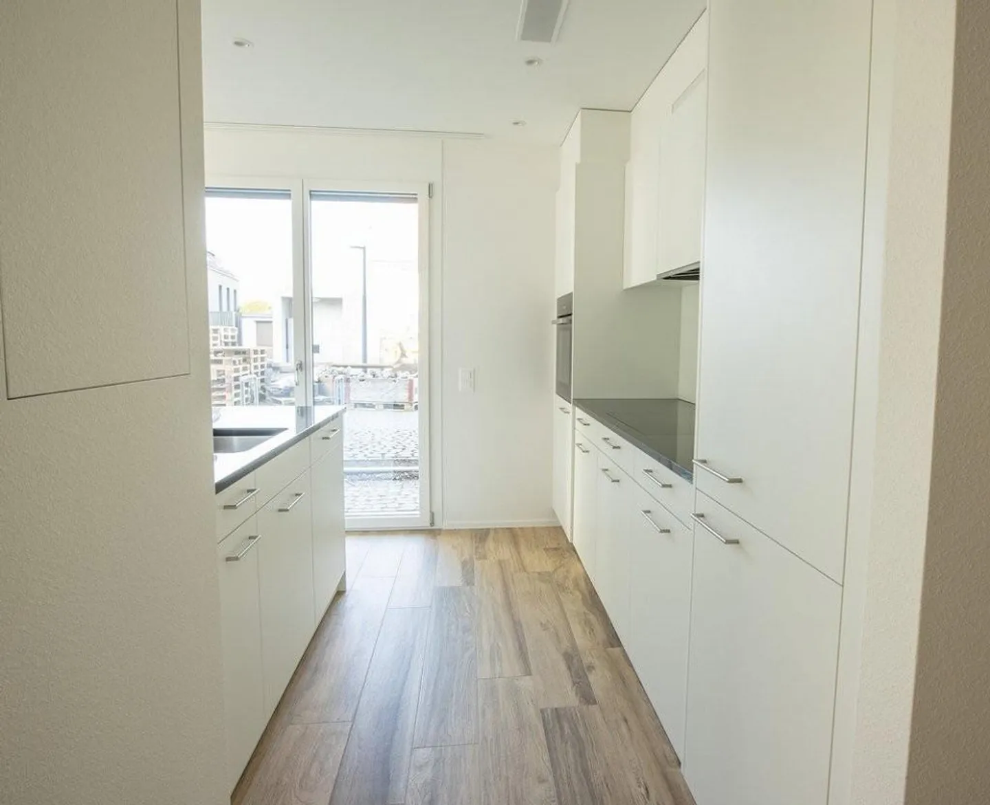 Grosszügige Wohnung mit Garten - Foto 3 von 11