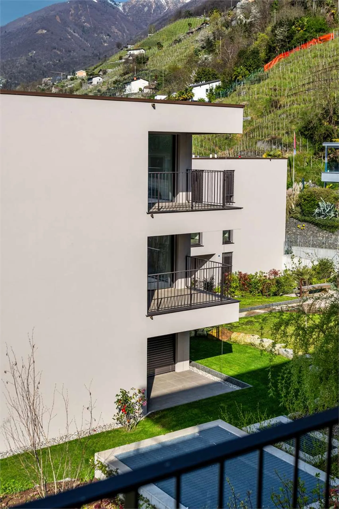 Nouvel appartement de 3,5 pièces à Gordola avec jardin - Photo 9 sur 13