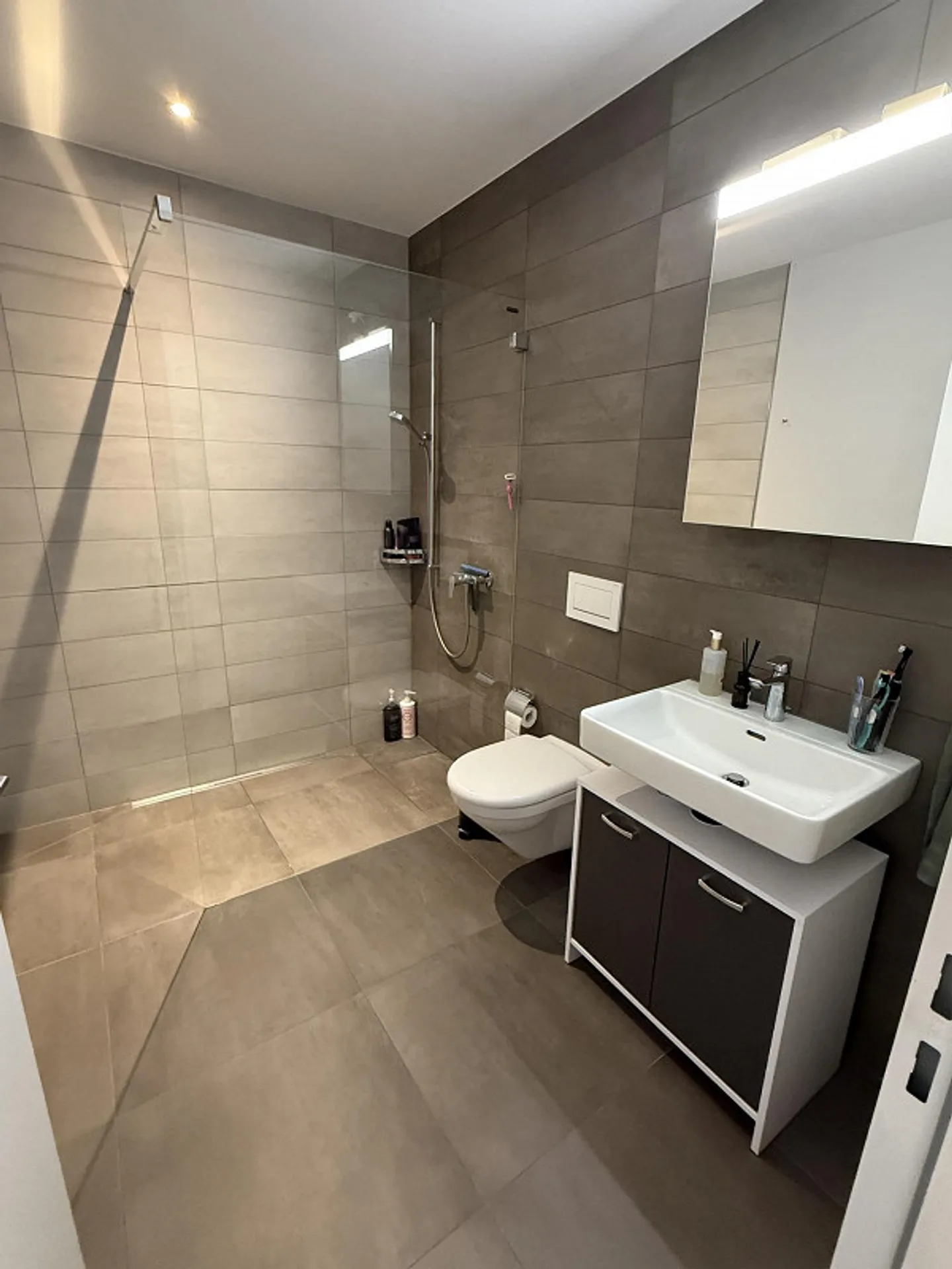 Appartamento moderno di 2,5 locali con balcone a Zollikofen - Cercasi nuovo inquilino da inizio aprile 2026 - Foto 5 di 5