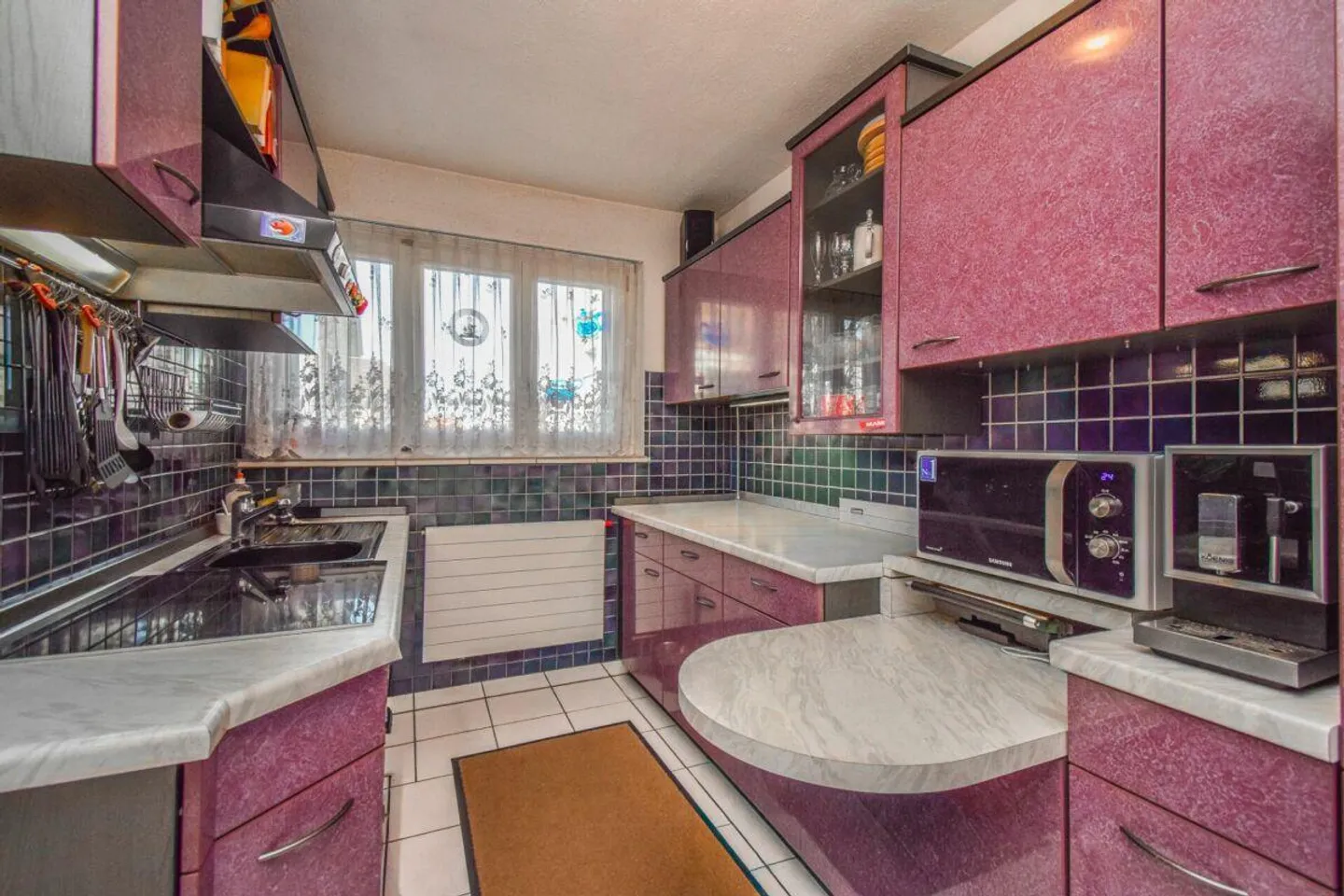 Incantevole casa a schiera di 4 camere in una posizione tranquilla a Kreuzlingen - Foto 6 di 16