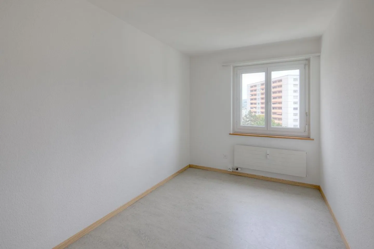 Affittare senza deposito - Vivere luminoso garantito! - Foto 4 di 7