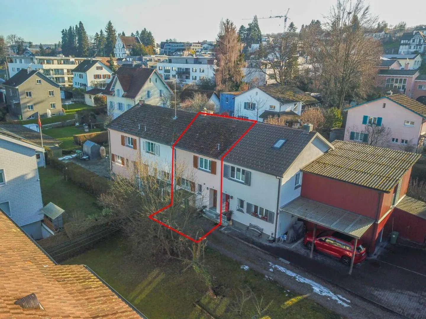 Incantevole casa a schiera di 4 camere in una posizione tranquilla a Kreuzlingen - Foto 2 di 16