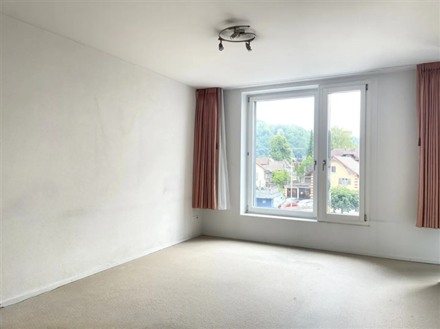 Centrale e affascinante spaziosa oasi di 4½ stanze a Willisau - Foto 9 di 14