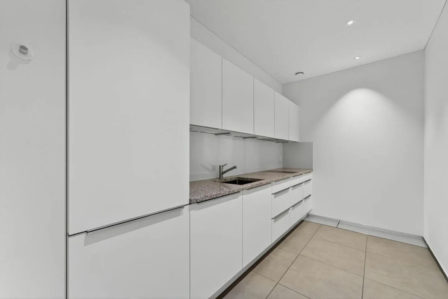 Bureaux modernes et entièrement aménagés - Photo 6 sur 9