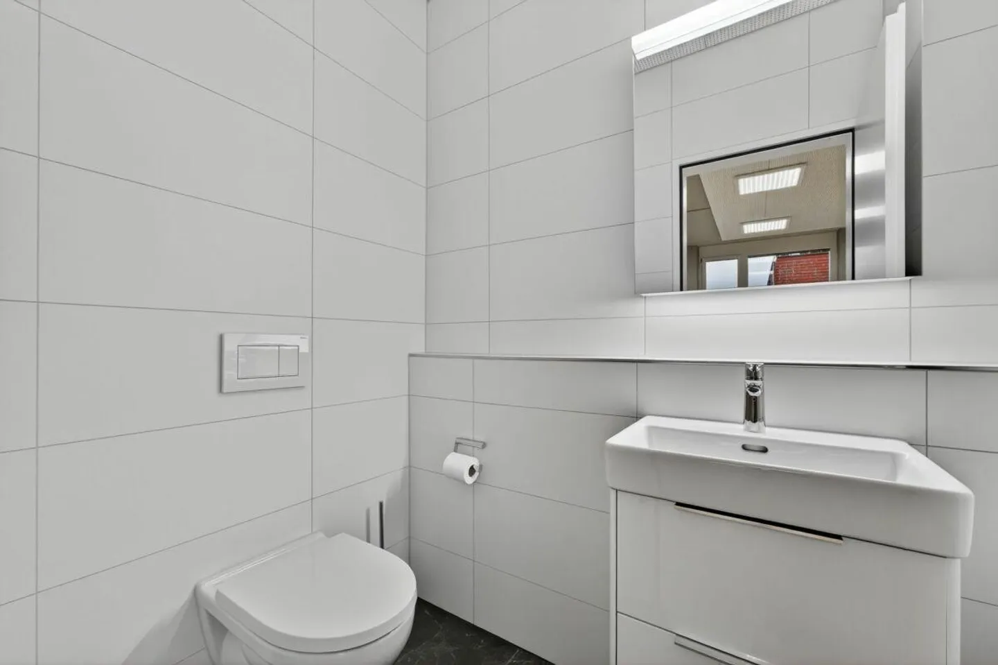 Bureaux modernes et entièrement aménagés - Photo 9 sur 9