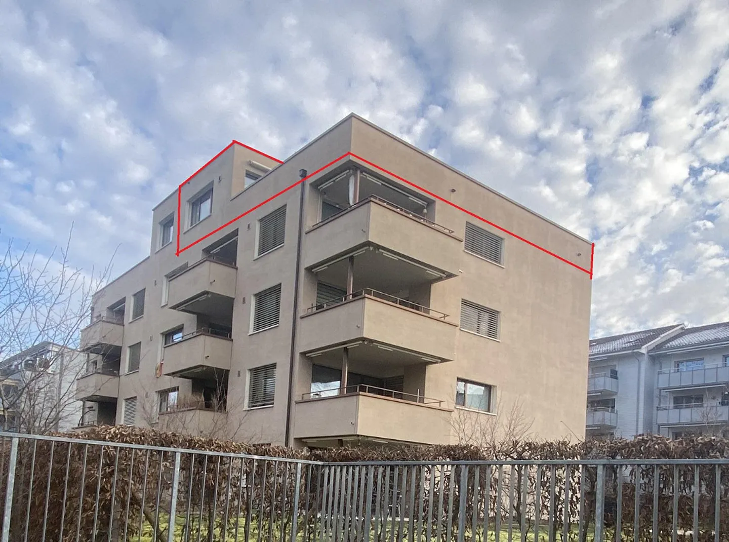 Above the rooftops: Sunny 3.5-room penthouse apartment with large terrace - Photo 13 of 13