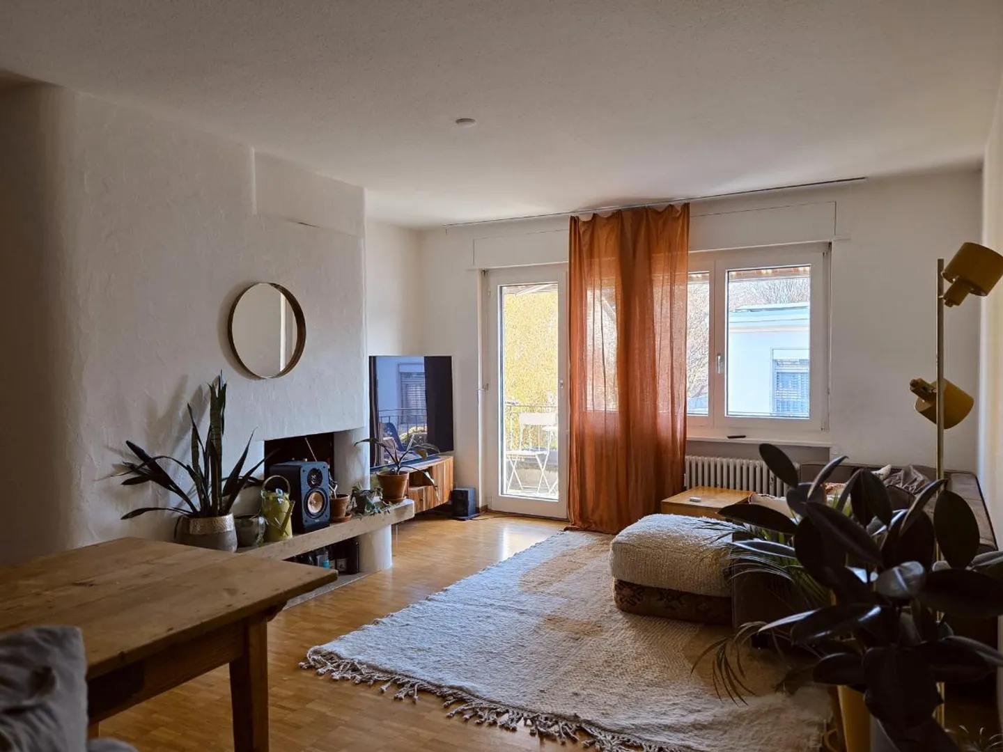 Temporary: Furnished 3.5-Room Apartment in Zurich-Wiedikon (District 3) - Photo 1 of 5