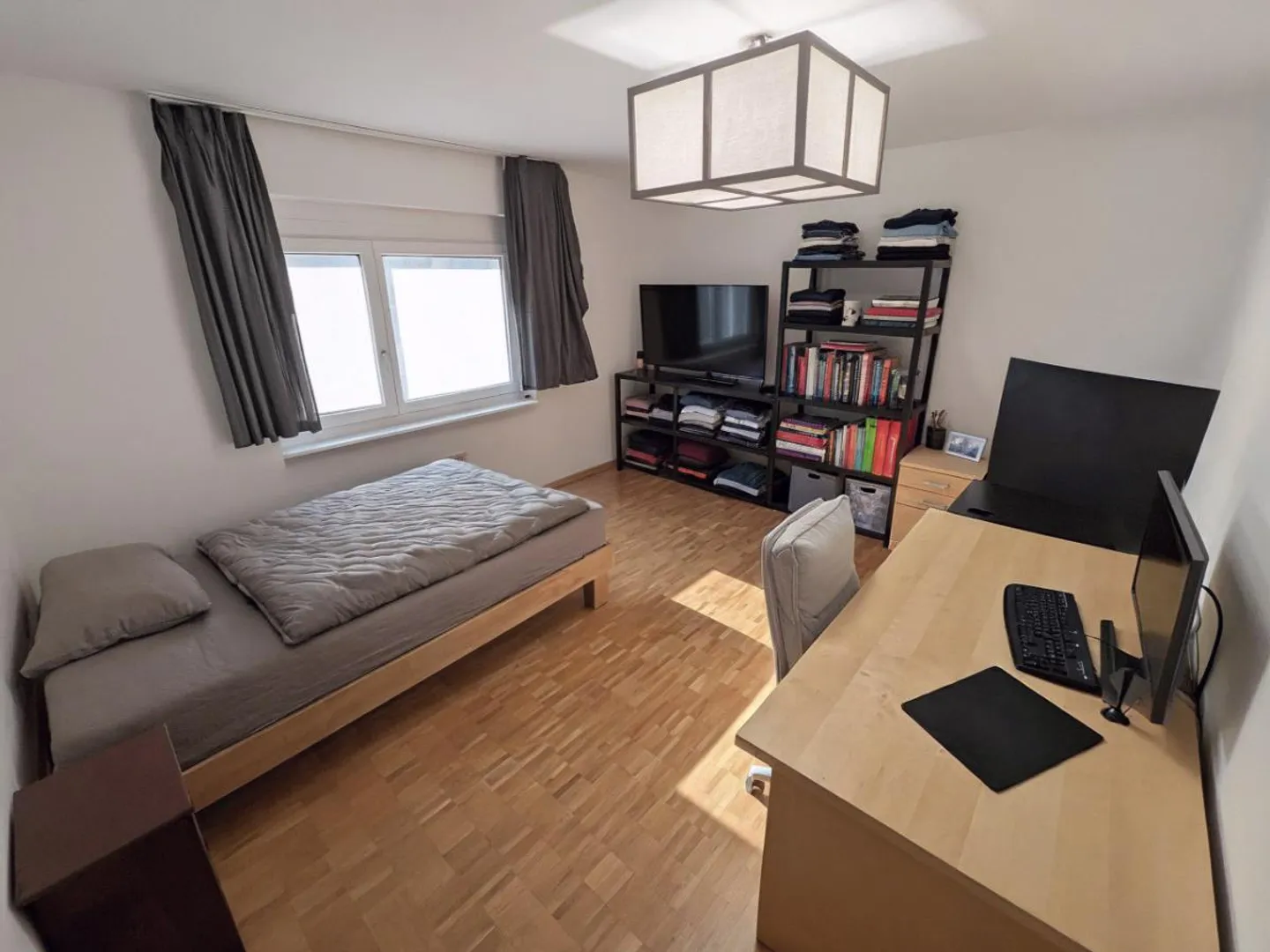 Temporary: Furnished 3.5-Room Apartment in Zurich-Wiedikon (District 3) - Photo 3 of 5