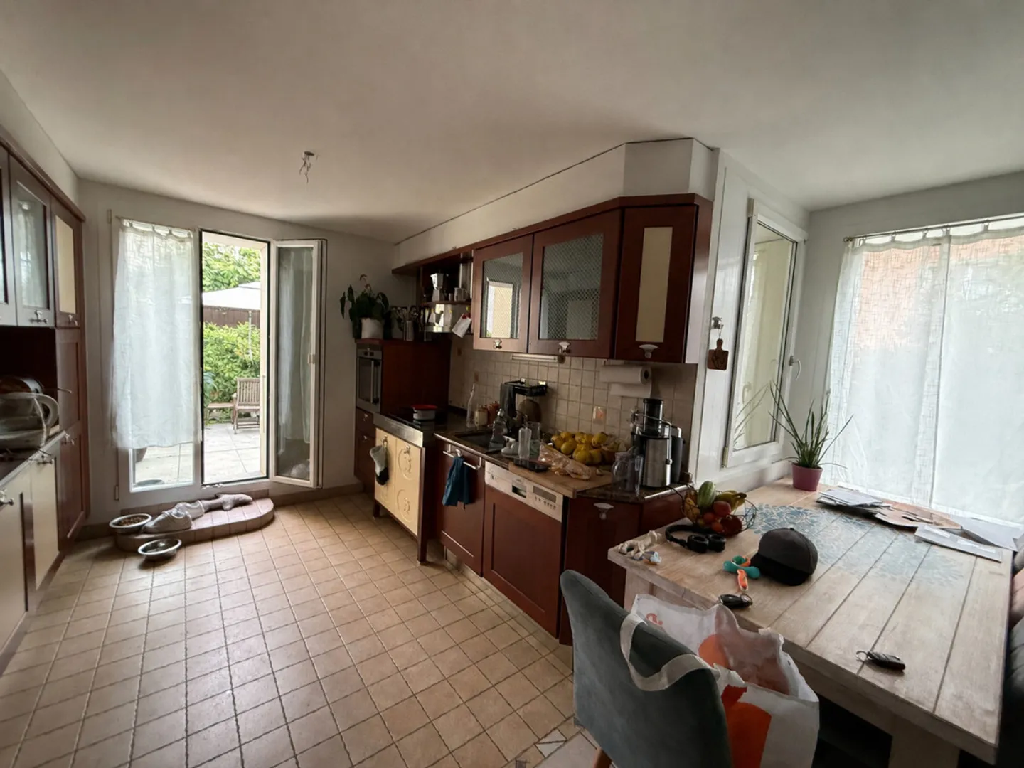 VILLA AVEC UN EMPLACEMENT IDÉAL, À 5 MINUTES DE LAUSANNE (CRISSIER)! - Photo 4 sur 13