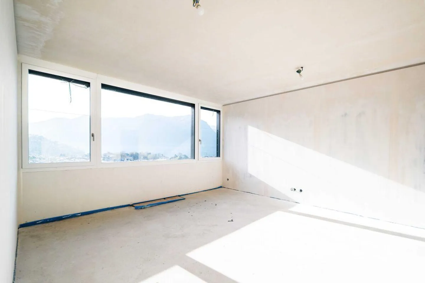 Penthouse von großzügigen Abmessungen mit spektakulärem Seeblick | Luxus... - Foto 4 von 7