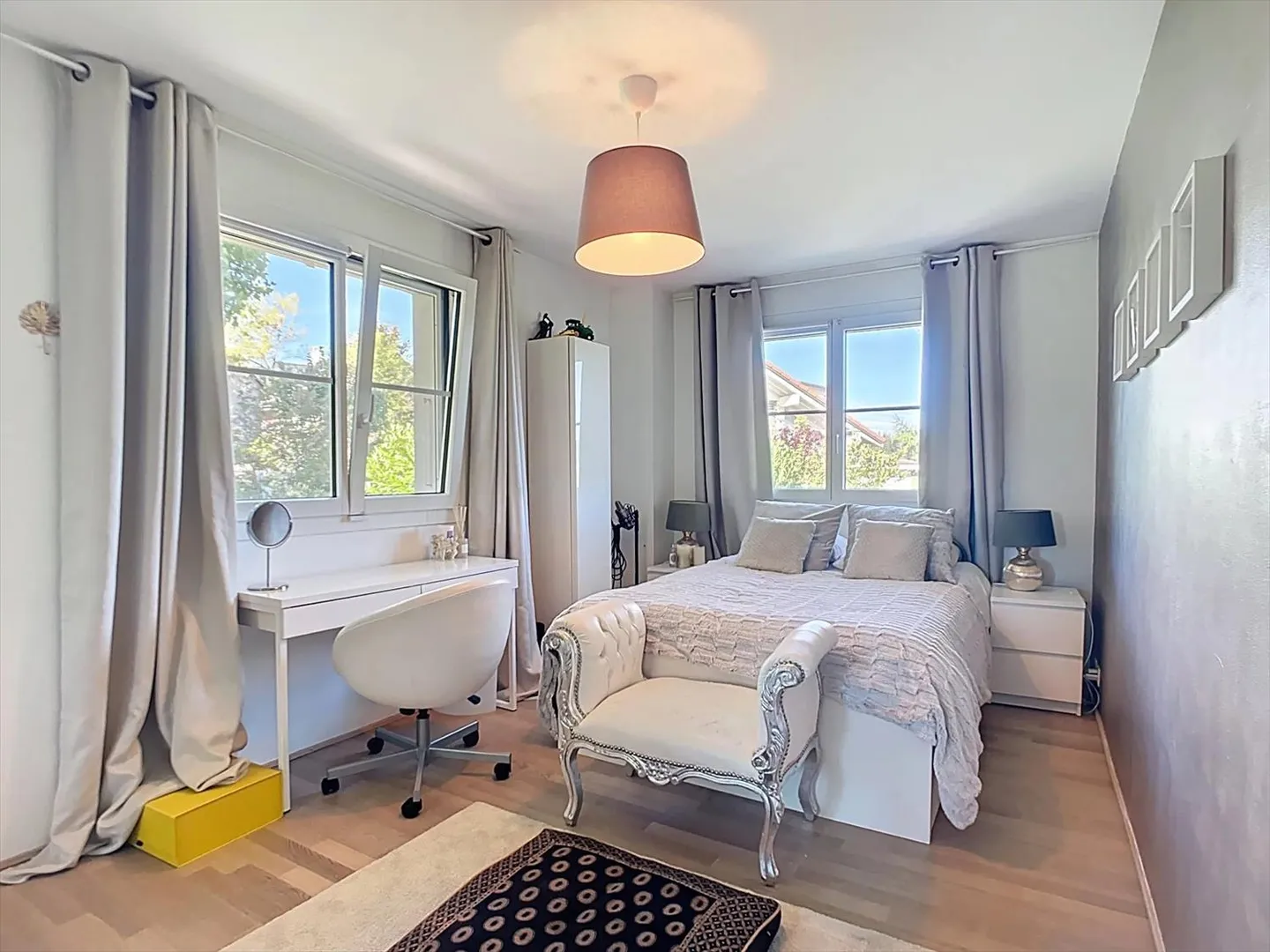 Sunny Detached House - Photo 9 of 13