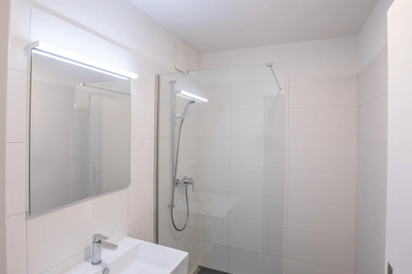 RENT WITHOUT DEPOSIT - Charming apartment with good connections - Photo 12 of 12