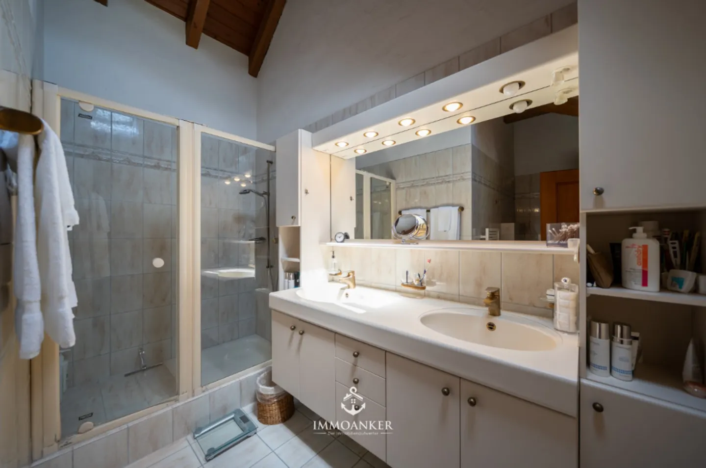 Villa con piscina privata e appartamento - Il tuo rifugio a Fällanden - Foto 9 di 13