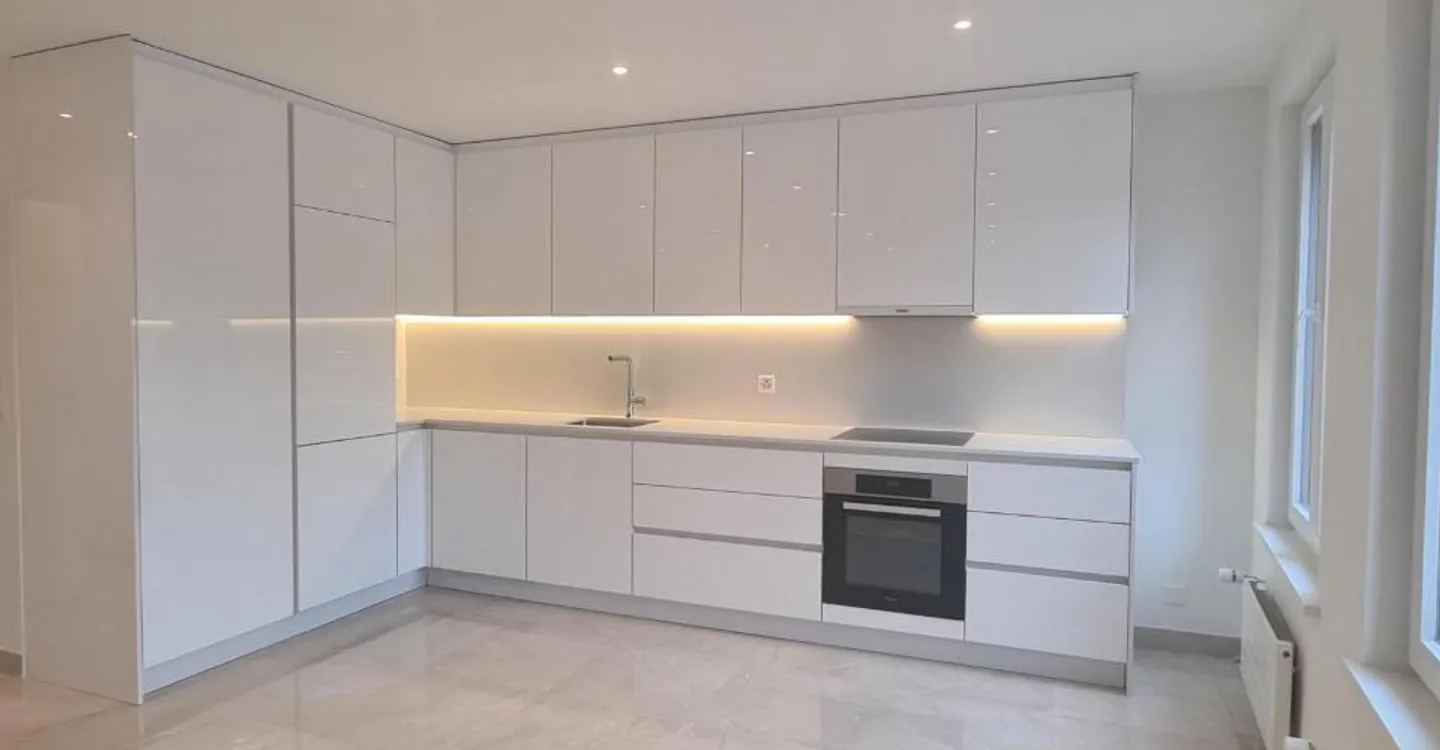Magnifique appartement de 4 pièces entièrement rénové, idéalement situé - Foto 1 di 6