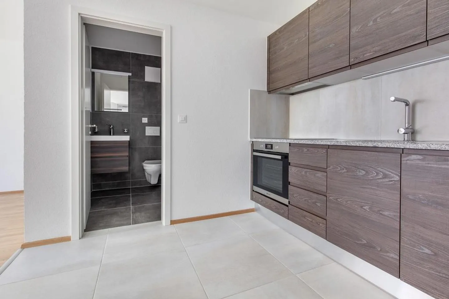 Sanierte Wohnung im Iselin - Foto 2 von 3