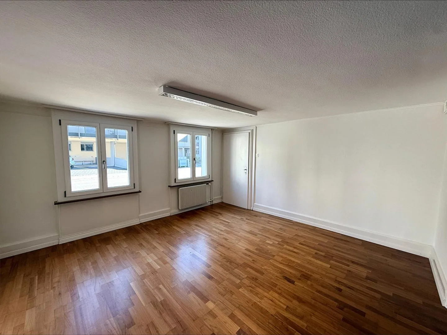 Spazio per studio/ufficio attraente nel centro di Reiden - Foto 2 di 3