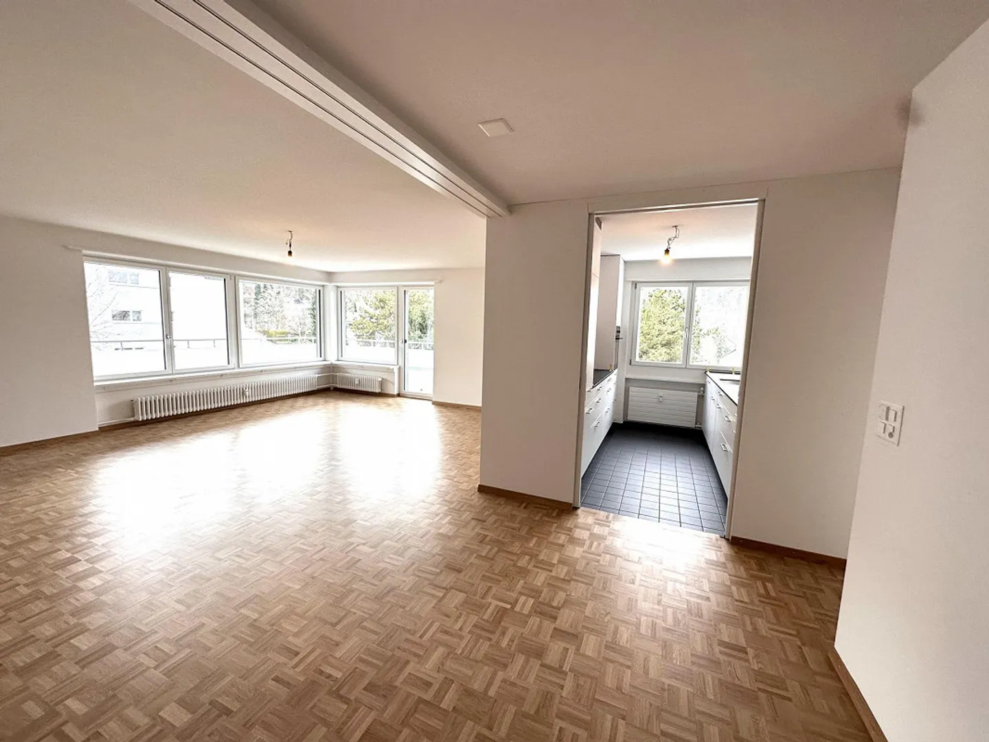 Grosse, moderne Familienwohnung - Foto 1 von 9