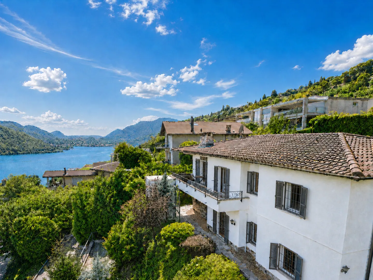 Charmante villa avec vue sur le lac - Photo 2 sur 23