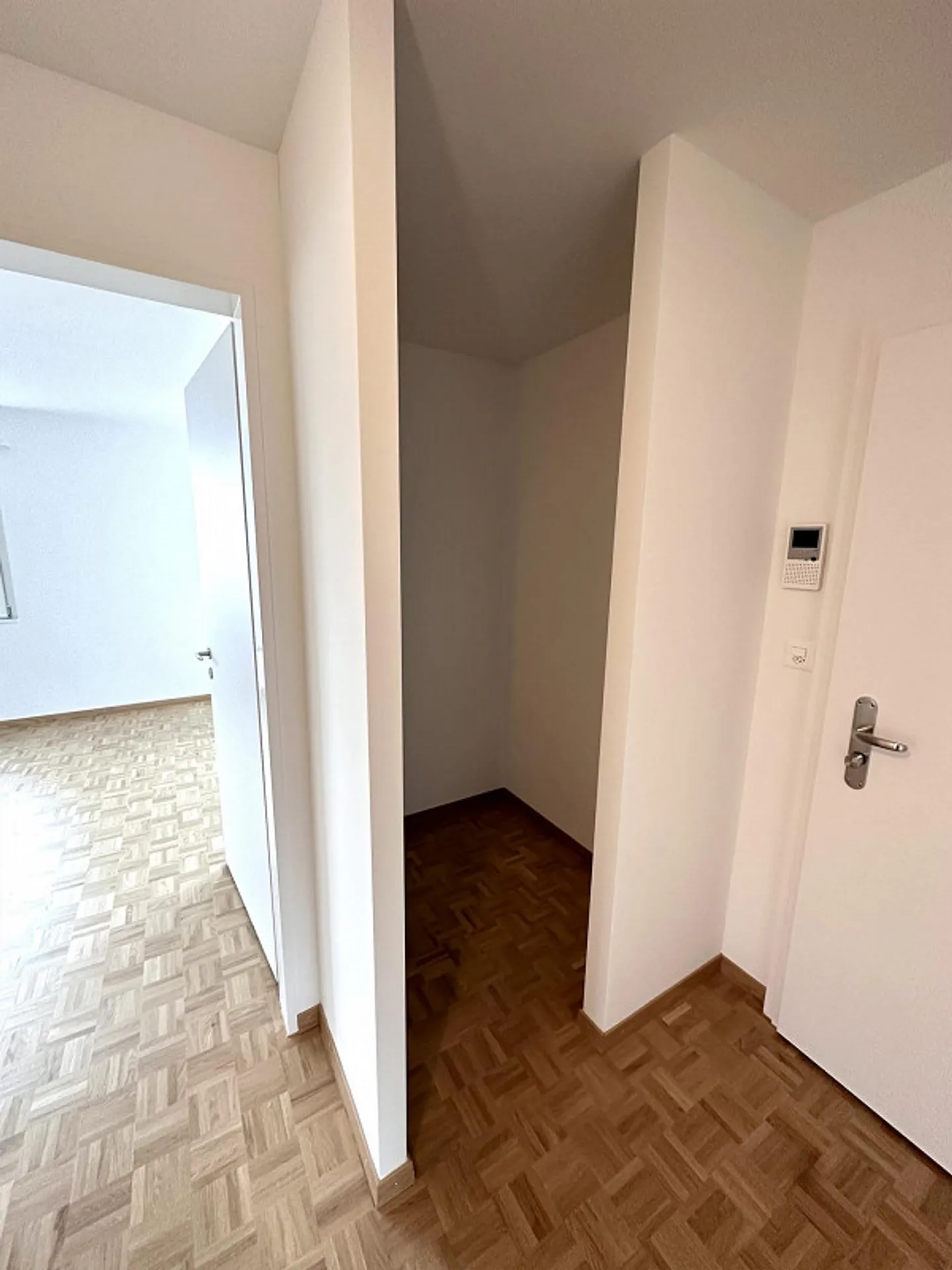 Grosse, moderne Familienwohnung - Foto 7 von 9