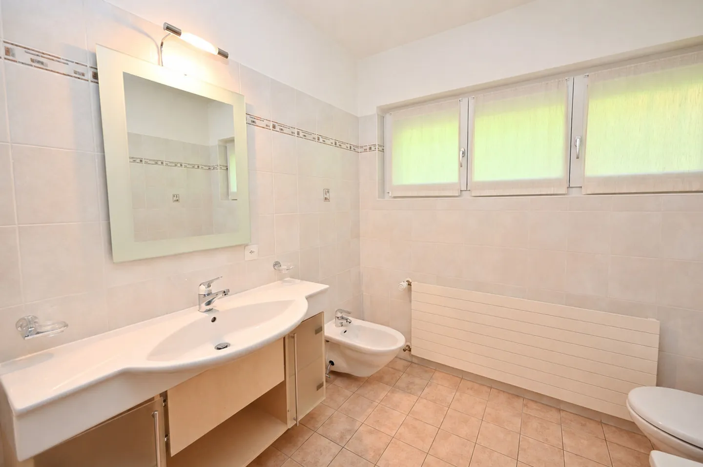 Charmante villa avec vue sur le lac - Photo 19 sur 23