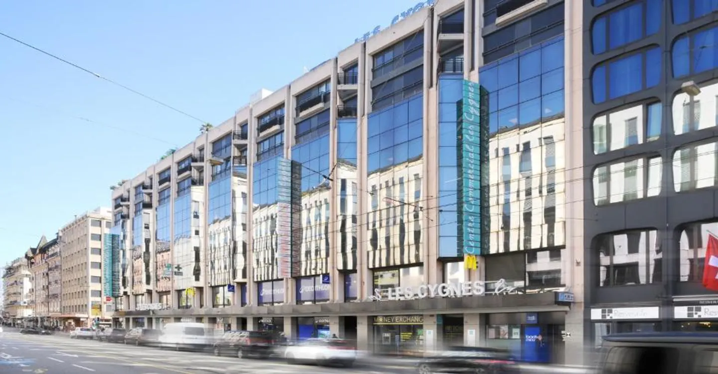 Spazio commerciale nel centro Les Cygnes vicino alla stazione Cornavin - Foto 1 di 3