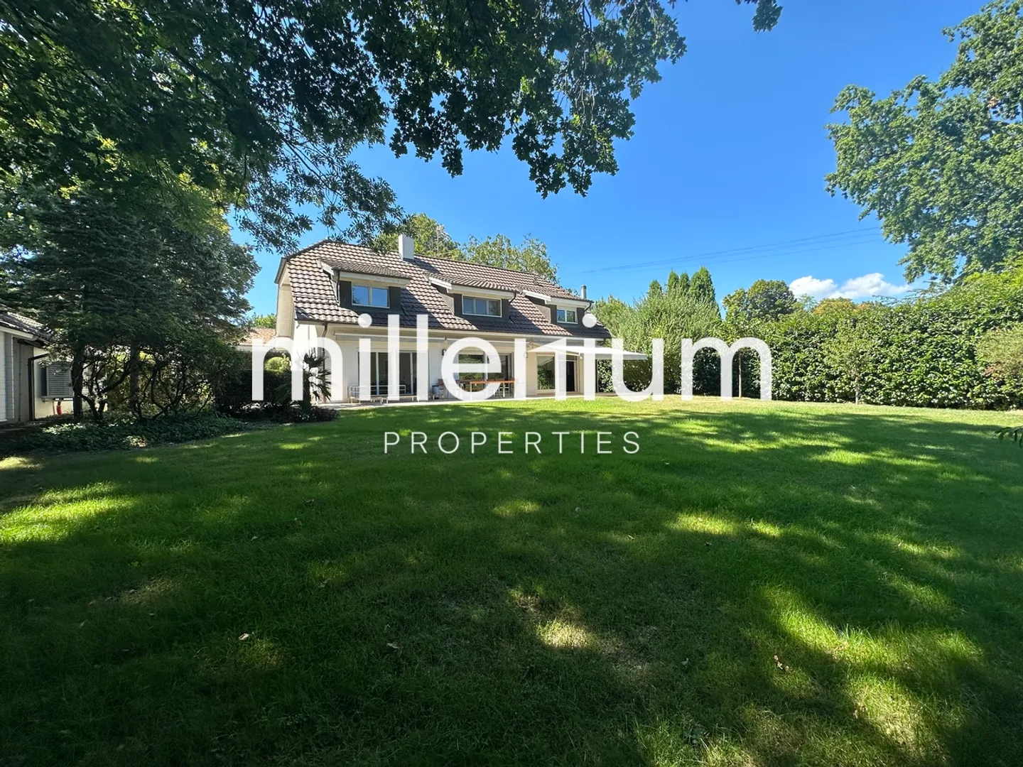 8-Zimmer-Haus - Foto 1 von 13