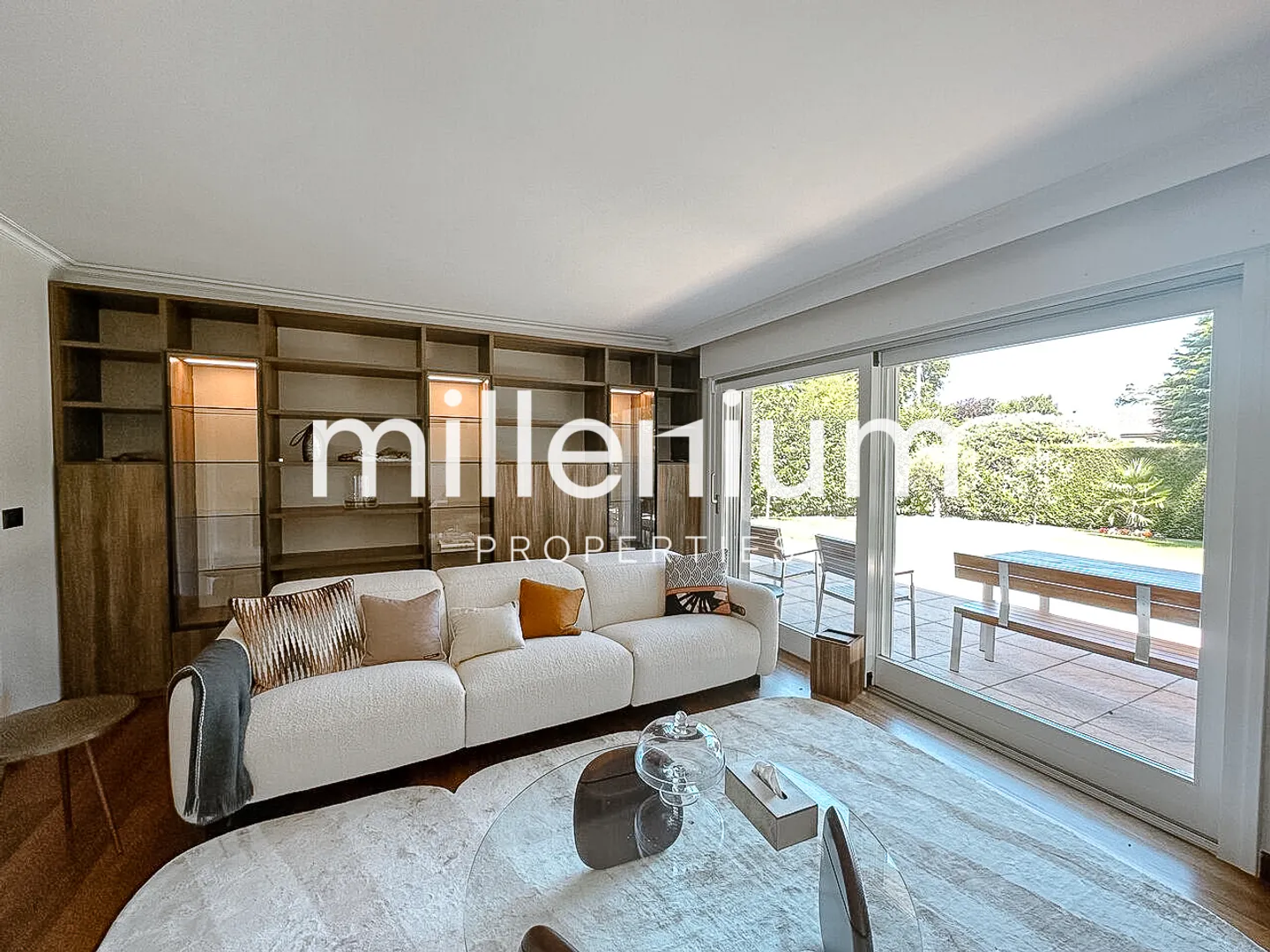 8-Zimmer-Haus - Foto 3 von 13