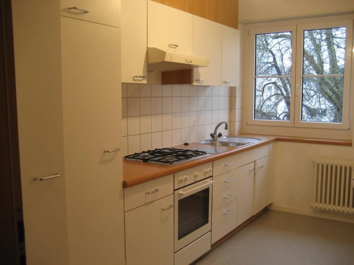 Helle 2,5-Zimmer Wohnung gegenüber Park - Foto 2 von 5