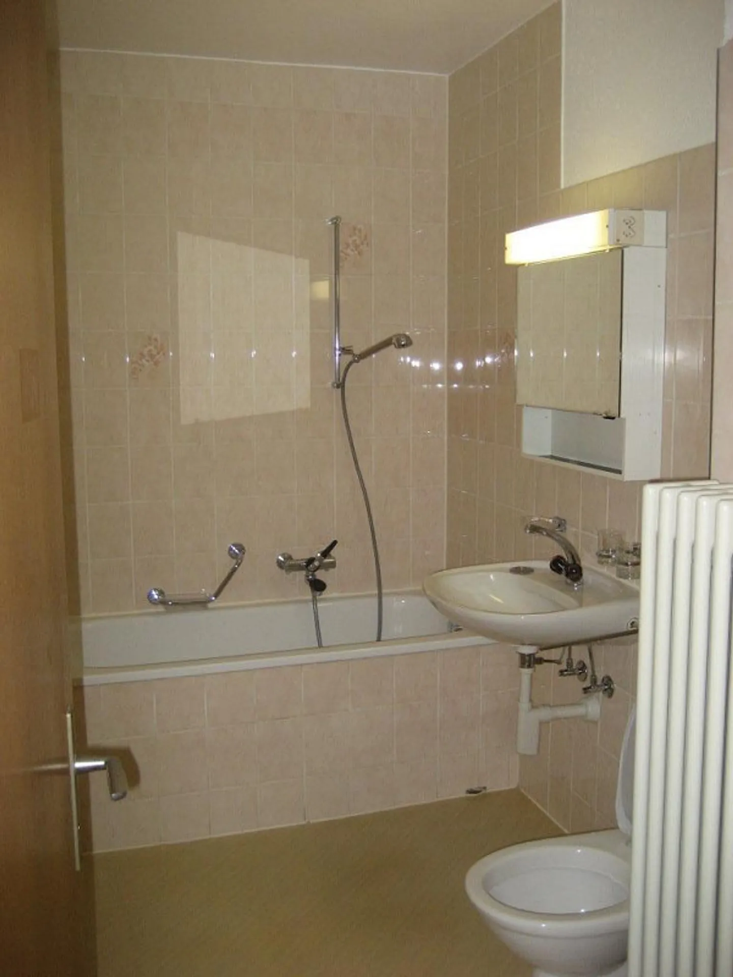Helle 2,5-Zimmer Wohnung gegenüber Park - Foto 5 von 5