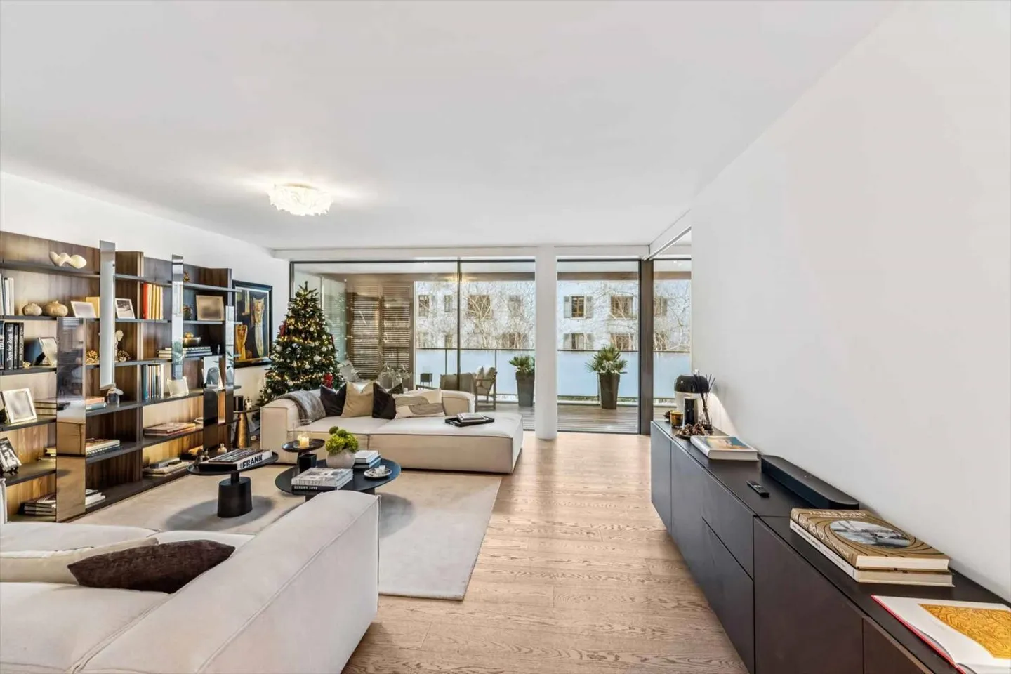 EN EXCLUSIVITÉ ! Magnifique appartement dans un immeuble de haut standing - Photo 2 sur 11