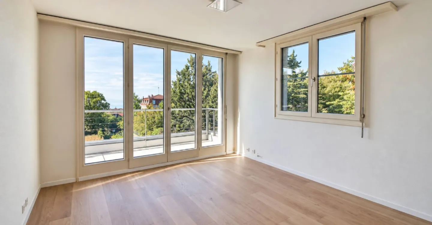 Spacious and bright 3.5 rooms with unobstructed view in Lausanne - Photo 6 of 7