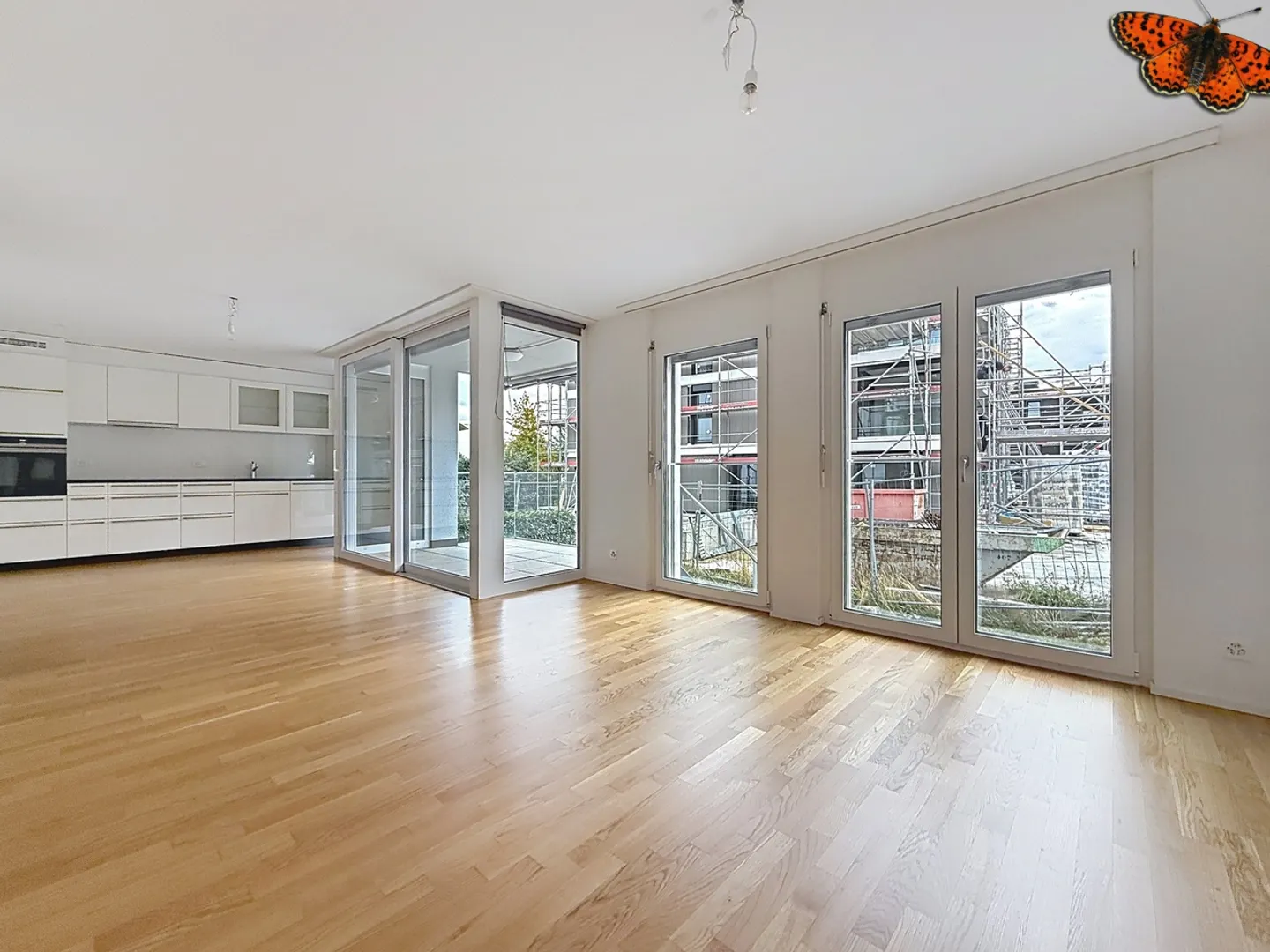 Appartement Charmant avec Terrasse - Photo 3 sur 9