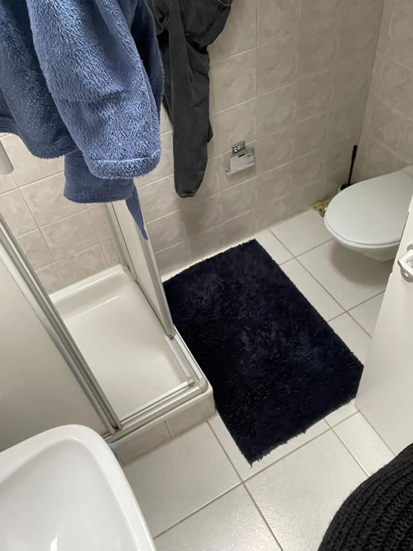 Camera in un appartamento condiviso, Pfäffikon - Foto 1 di 4