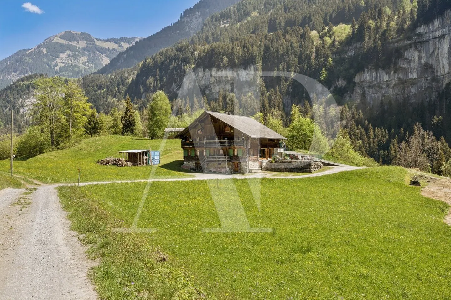 Chalet Charmant du XVIIIe Siècle - Photo 2 sur 23