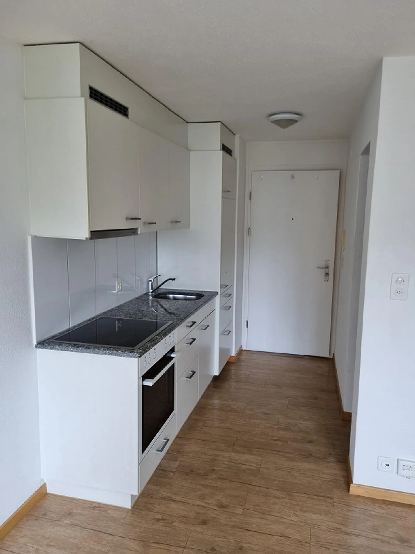 Appartement 1 pièce à louer à Niederuzwil - Photo 2 sur 7