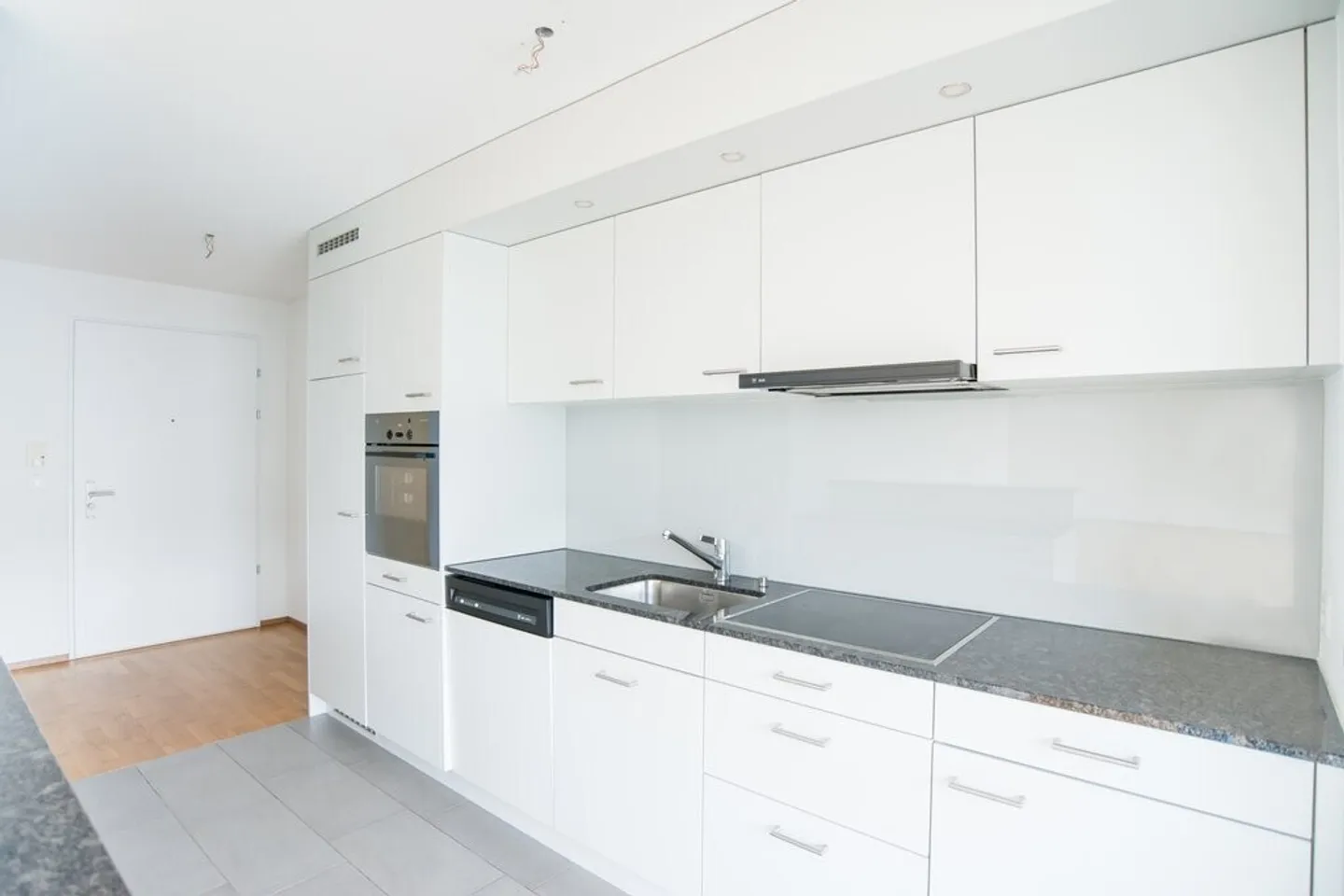 Schöne und moderne Wohnung in Kriens - Foto 4 von 9