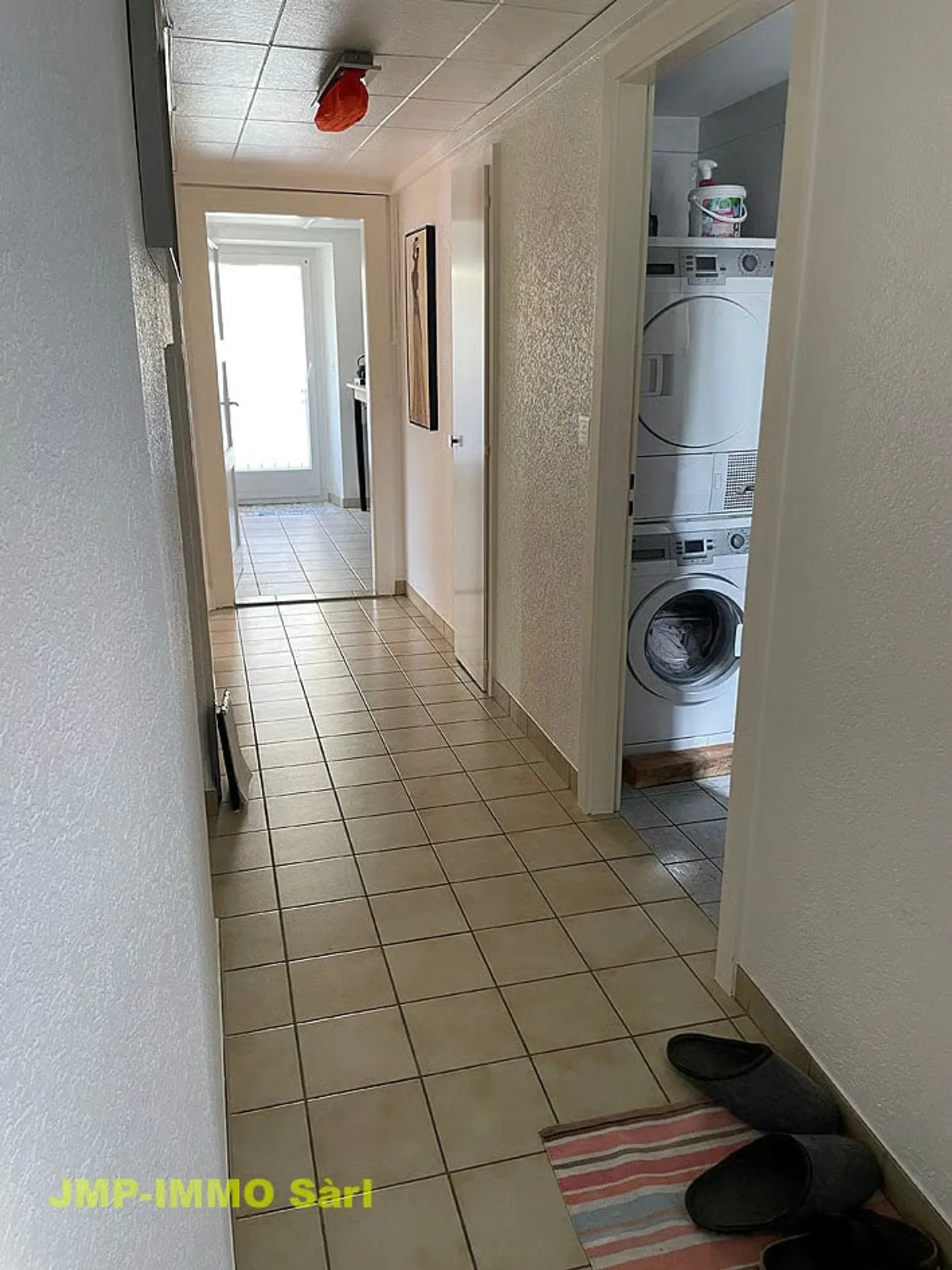 Charmant appartement de 4 pièces rénové au coeur du village de Miège - Foto 11 di 25