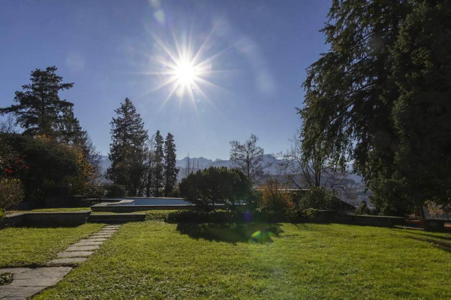 Appartement de jardin privilégié avec piscine - Photo 4 sur 4