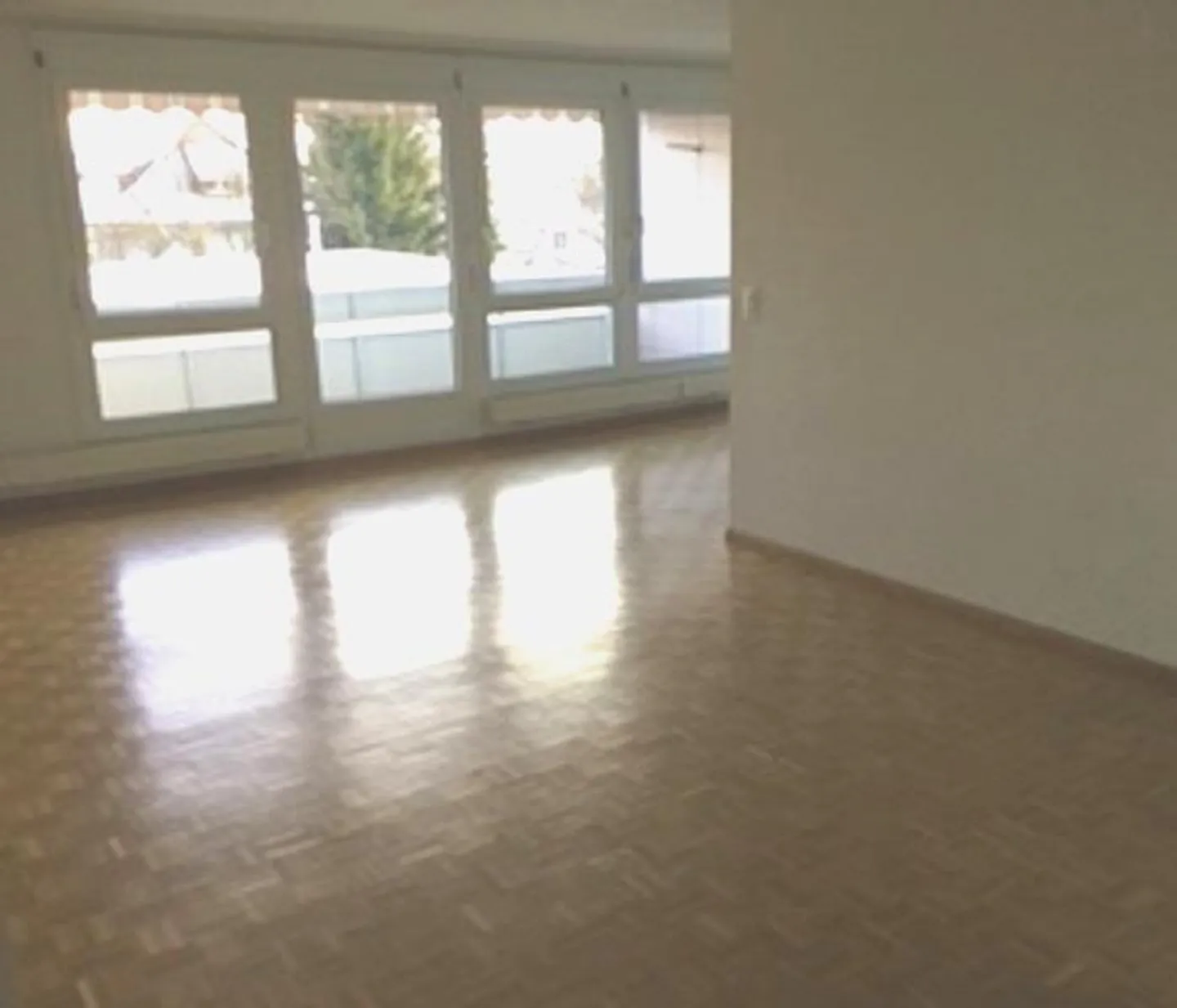 Nous louons un appartement de 5 1/2 pièces dans un quartier calme - Photo 2 sur 9