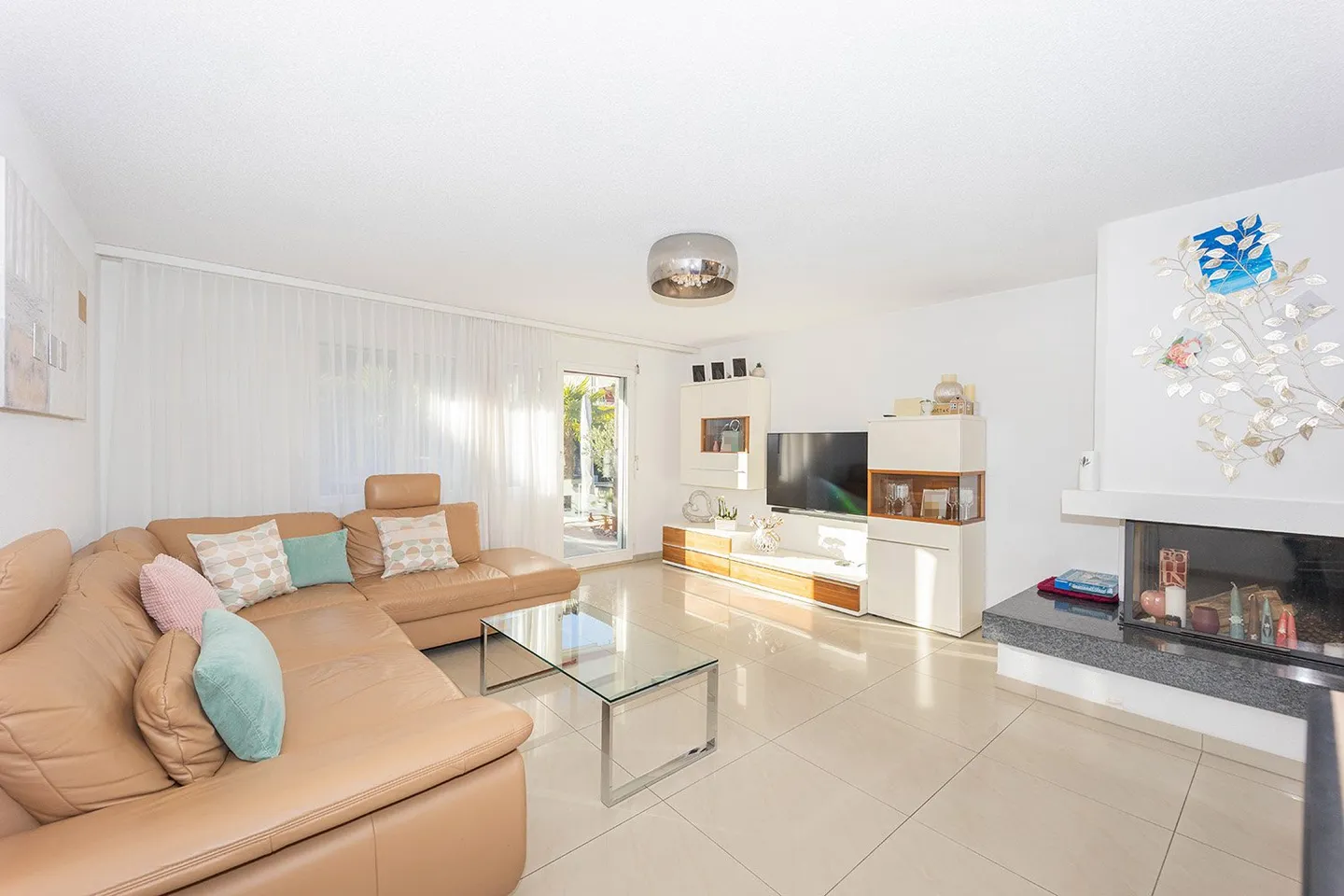 RISERVATO - Attraente casa a schiera angolare con giardino esclusivo e Swimspa - Foto 7 di 15