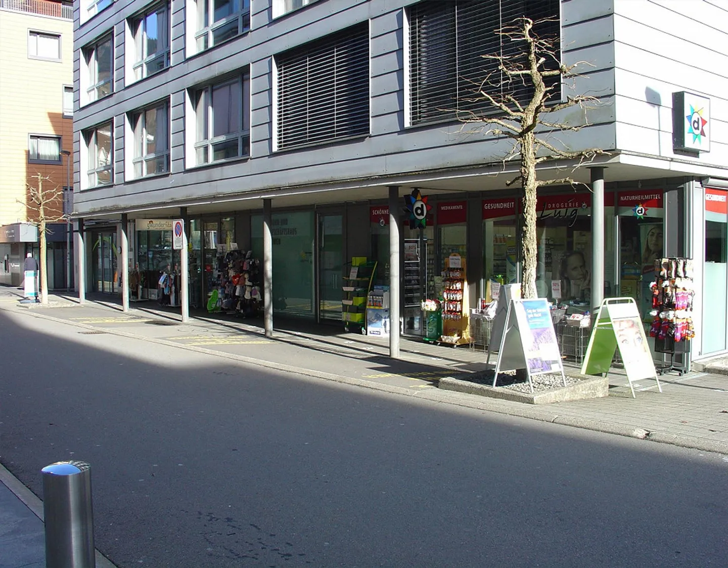 Spazio commerciale rappresentativo nella migliore posizione pedonale a Goldau - Foto 11 di 13