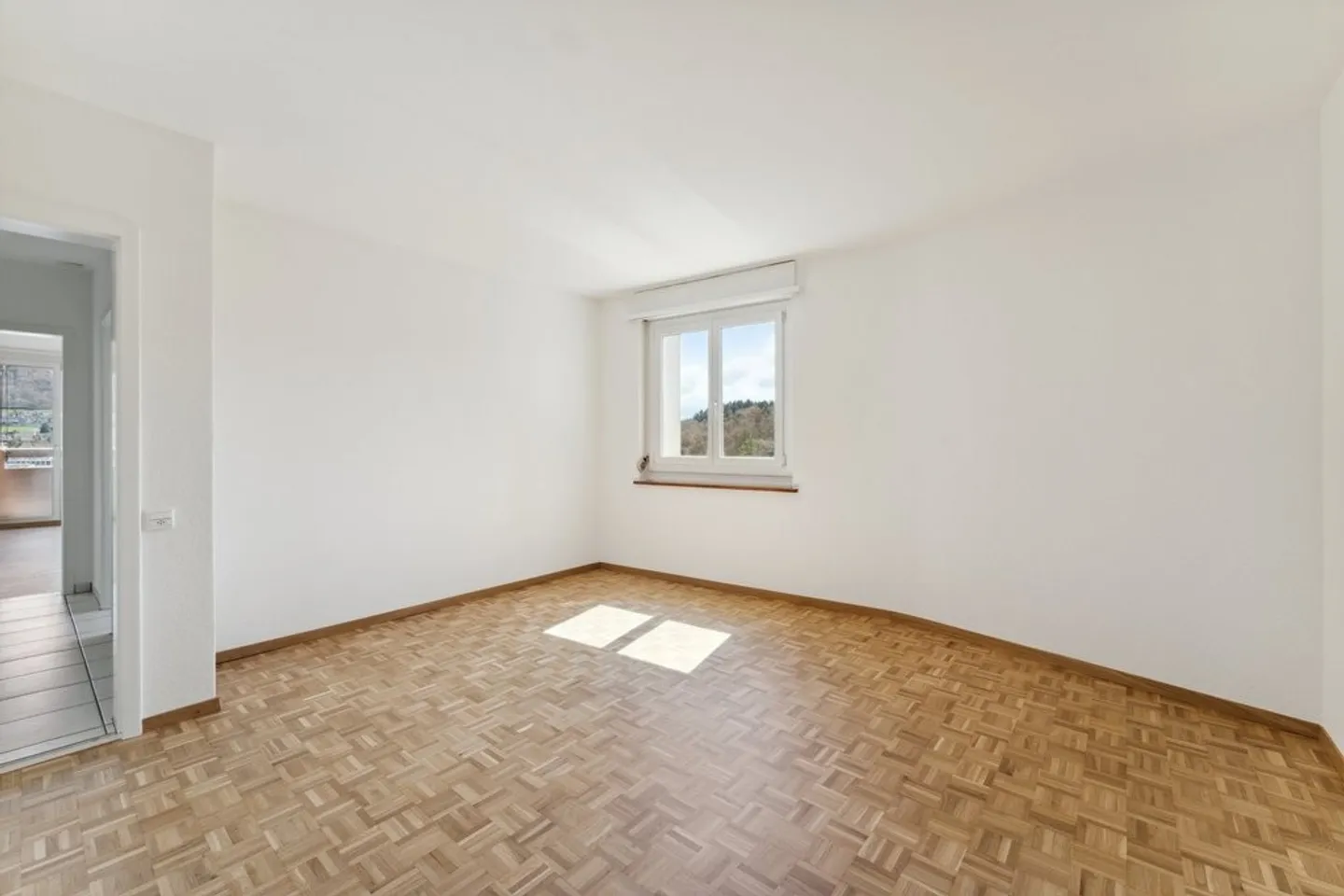 Bright 3-Room Apartment in Bern - Photo 3 of 6