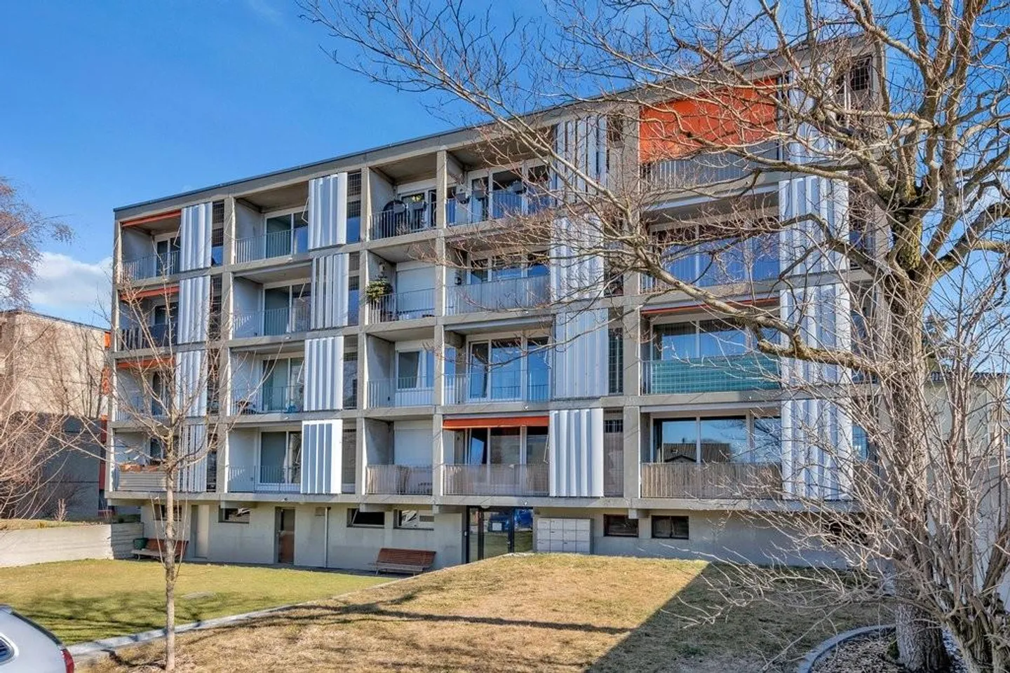 Appartamento 3.5 stanze come nuovo con balcone! - Foto 1 di 7